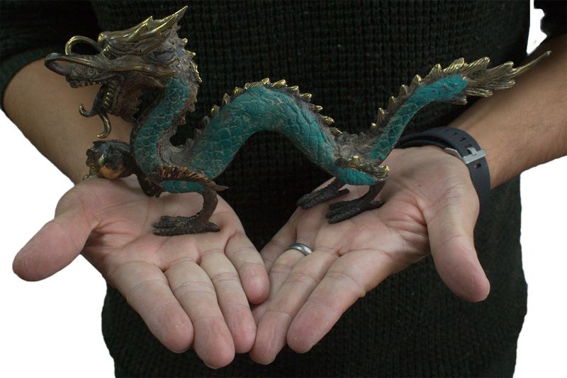 Fengshui - Medelstor Drake med Boll - 27cm