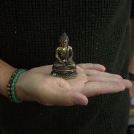 Sittande och Mediterande Mini-Buddha