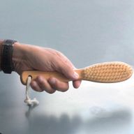 Skäggborste
