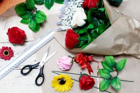 Blomblad Dekorationer med ca 350 blad - Ca 60 stycken