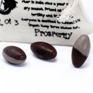 2.54cm Shiva Lingam - 3 Stenar