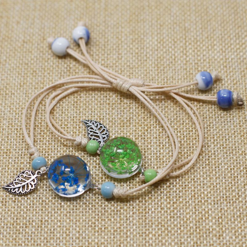 Pressade Blommor - Vackert Armband med Blommor och Blad