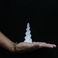 Selenitspiral Enhörningshorn - 10 cm