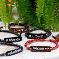 Kokosarmband med Slogan - #Friends