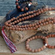 108 Rudraksha Mala - Naturlig