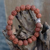 Rudraksha Buddha Mala Armband - Naturlig
