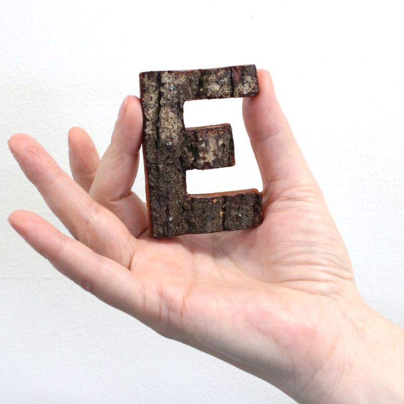 Rustik Bokstav i Bark - "E" - 7cm