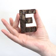 Rustik Bokstav i Bark - "E" - 7cm