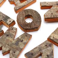 Rustik Bokstav i Bark - "J" - 7cm