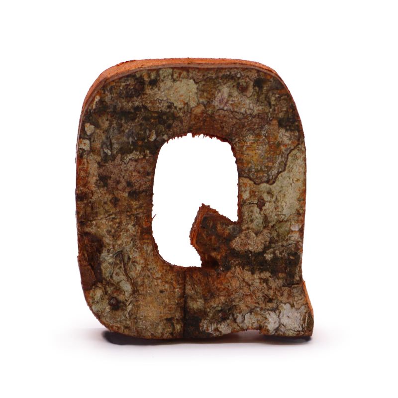 Rustik Bokstav i Bark - "Q" - 7cm