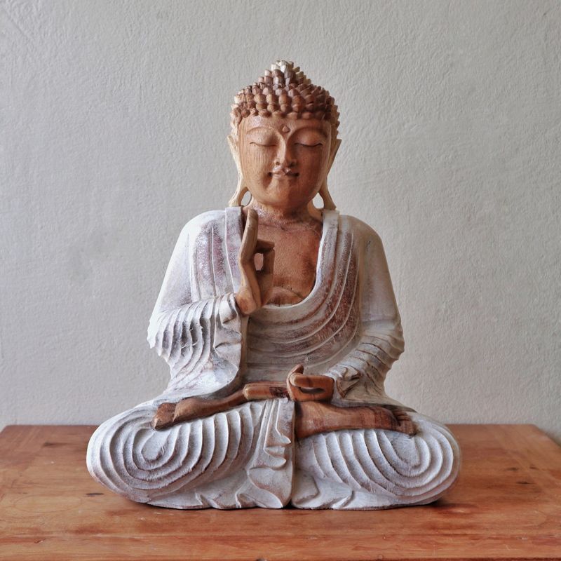 Handsnidad Buddhastaty - 30cm Undervisning - Vitkalkat