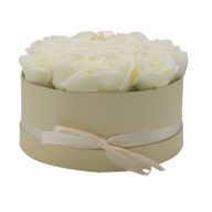 Gåvoset med Tvålblommor - 14 Krämfärgade Rosor - Rund