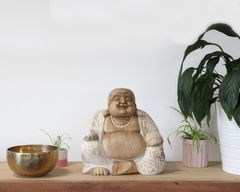 Handsnidad Buddhastaty - 30cm Glad - Vitkalkat