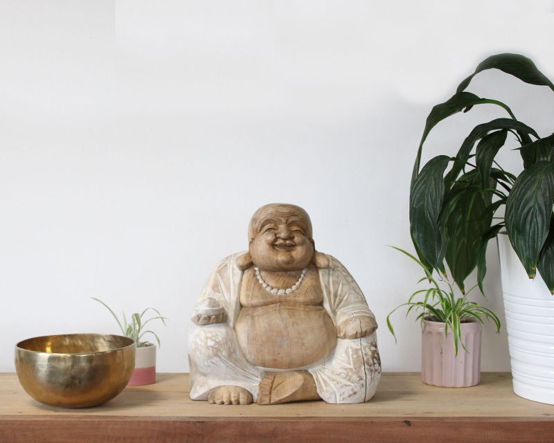 Handsnidad Buddhastaty - 30cm Glad - Vitkalkat