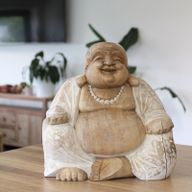 Handsnidad Buddhastaty - 30cm Glad - Vitkalkat