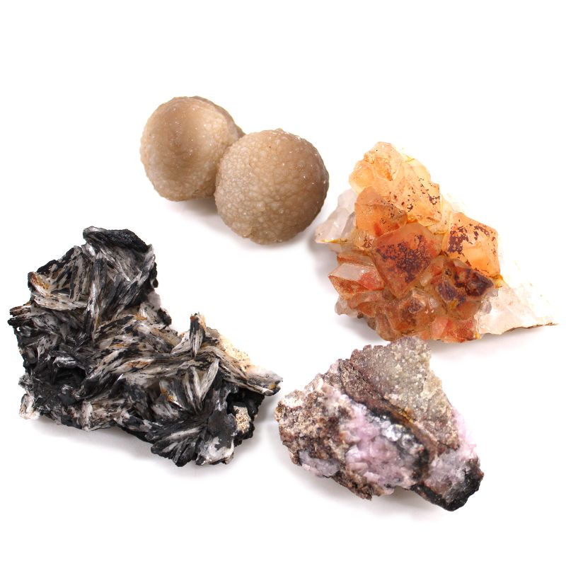 Exemplar av Mineraler - Blandade Bitar (ca 20-24 stycken)