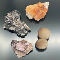 Exemplar av Mineraler - Blandade Bitar (ca 20-24 stycken)