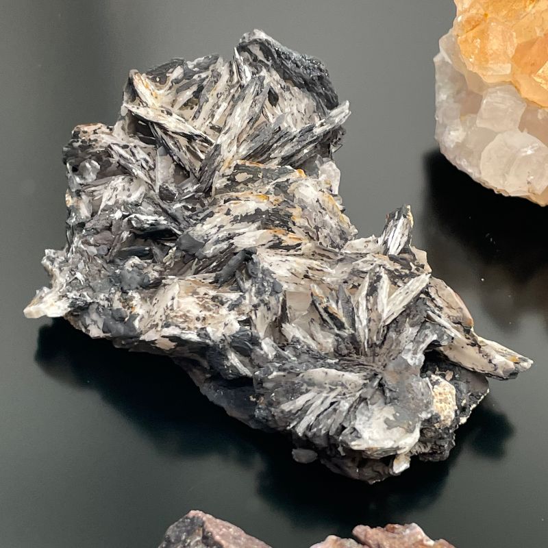 Exemplar av Mineraler - Blandade Bitar (ca 20-24 stycken)