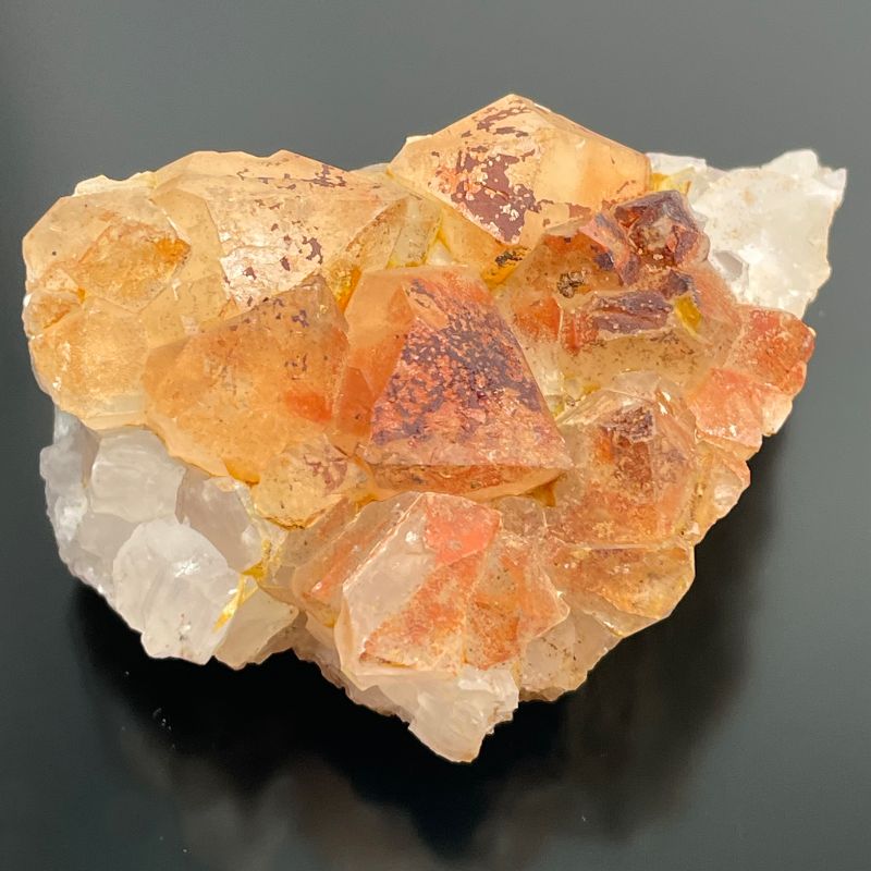 Exemplar av Mineraler - Blandade Bitar (ca 20-24 stycken)