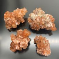 Exemplar av Mineraler - Aragonit (ca 20 stycken)