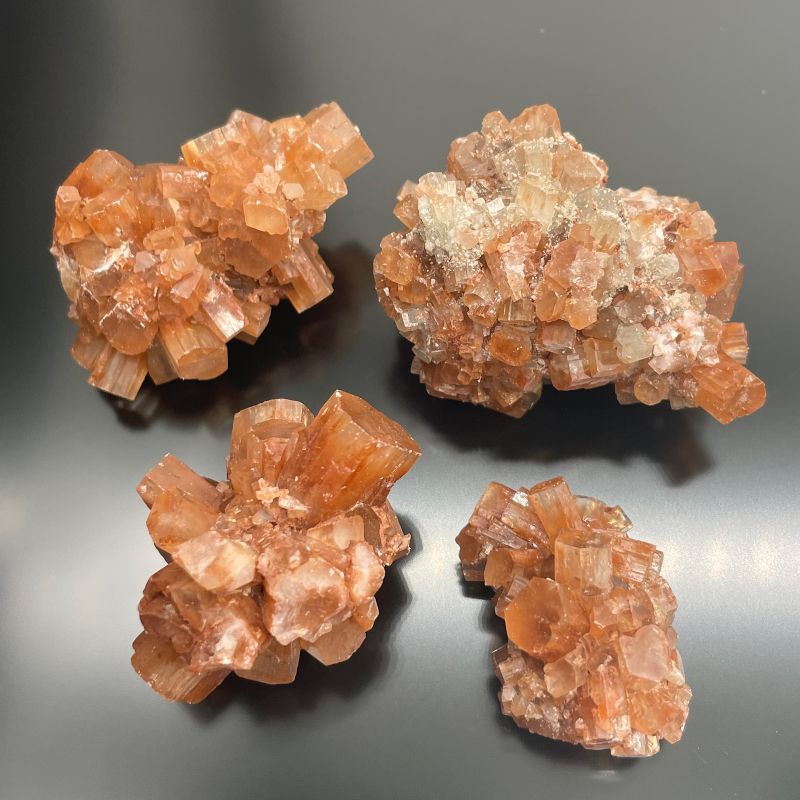 Exemplar av Mineraler - Aragonit (ca 20 stycken)
