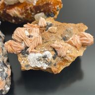 Exemplar av Mineraler - Baryt Sericit (ca 60 stycken)