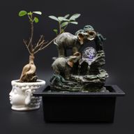 Bordsfontän - 30cm - Elefantfamilj