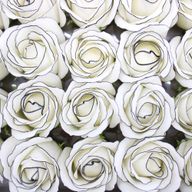 Tvålblommor till Hantverk - Mellanstor Ros - Elfenben med Svart Kant