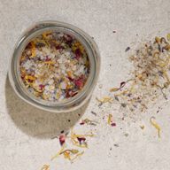 Blandning med Torkade Blommor till Bad 140g - Utan Etikett