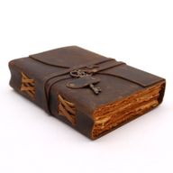 Oljad Mörk Läderbunden Anteckningsbok med Nyckel (13x18 cm) - 200 Sidor