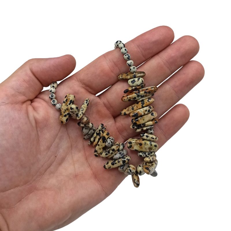 Halsband med Långa Ädelstenar - Dalmatisk Sten