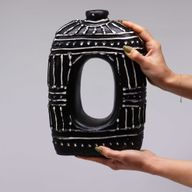 Oval Vas i Munkform - Svart 30cm