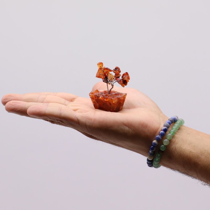 Mini Ädelstensträd med Orgonitbas - Karneol (15 Stenar)