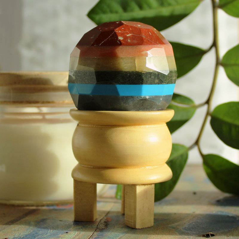 Facetterad Helande Boll & Stativ - Sju Chakra