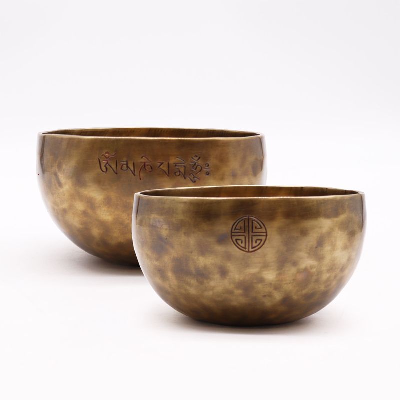 Stor Nepalesisk Måneskål (ca 850g) - 17cm