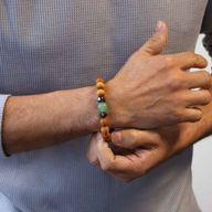 Sakralchakra Armband av Cederträ med Grön Aventurin