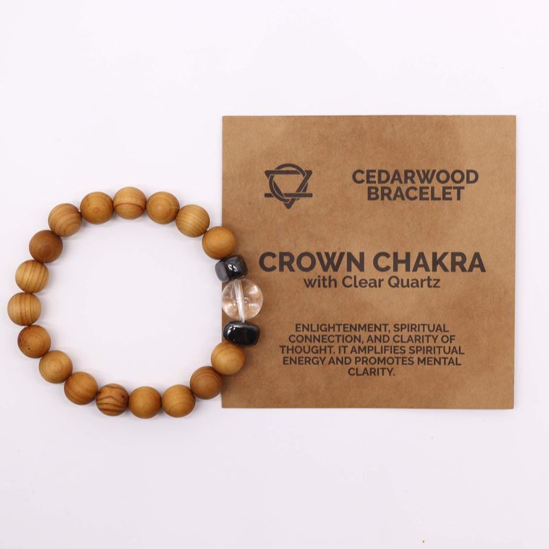 Kronchakra Armband av Cederträ med Klar Kvarts