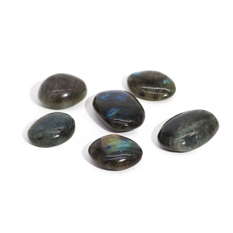 Madagaskar Labradoritstenar - Handflatan (ca 17-40g - 35-50mm)