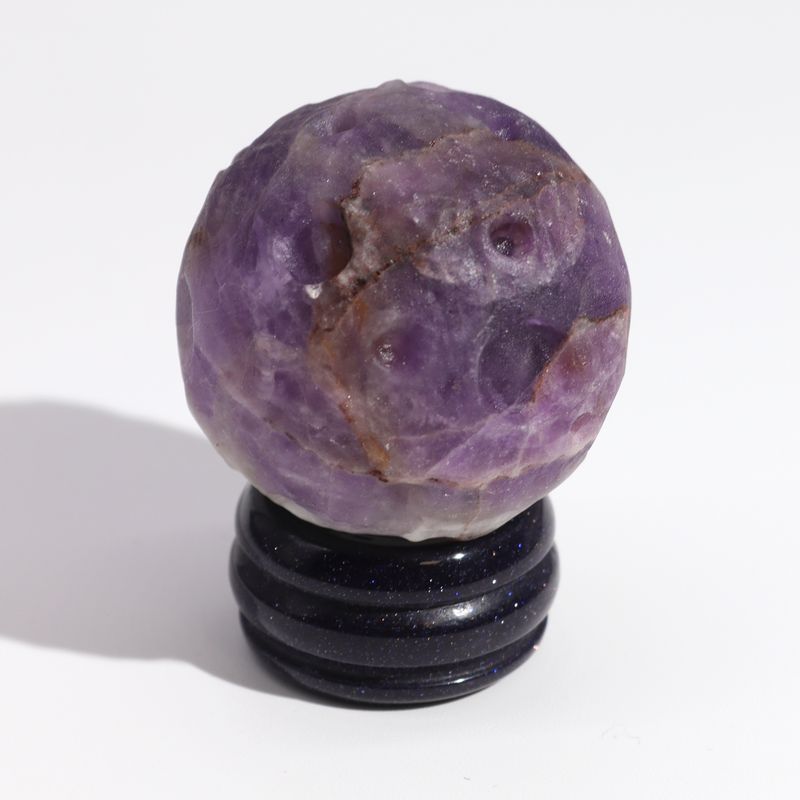 Planet på ett Stativ av Aventuringlas - Ametist - 40mm  (30x15mm stativ)