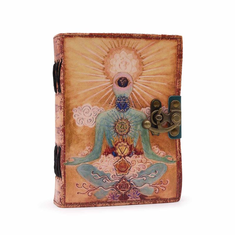 Läderbunden Anteckningsbok med Rufsade Sidokanter - "Buddha Sju Chakra" (18x13cm)