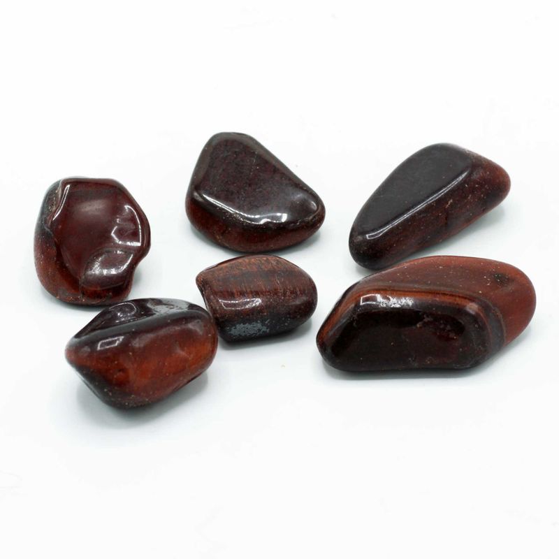 Afrikanska Tumlade Stenar - Tigeröga - Röd - Storlek 8-30mm (KG)