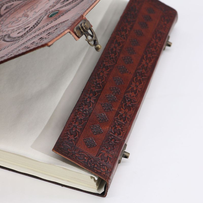 Extra Stor Anteckningsbok - Chakrastenar och Drake-Mandala 100 Sidor - 25x34cm