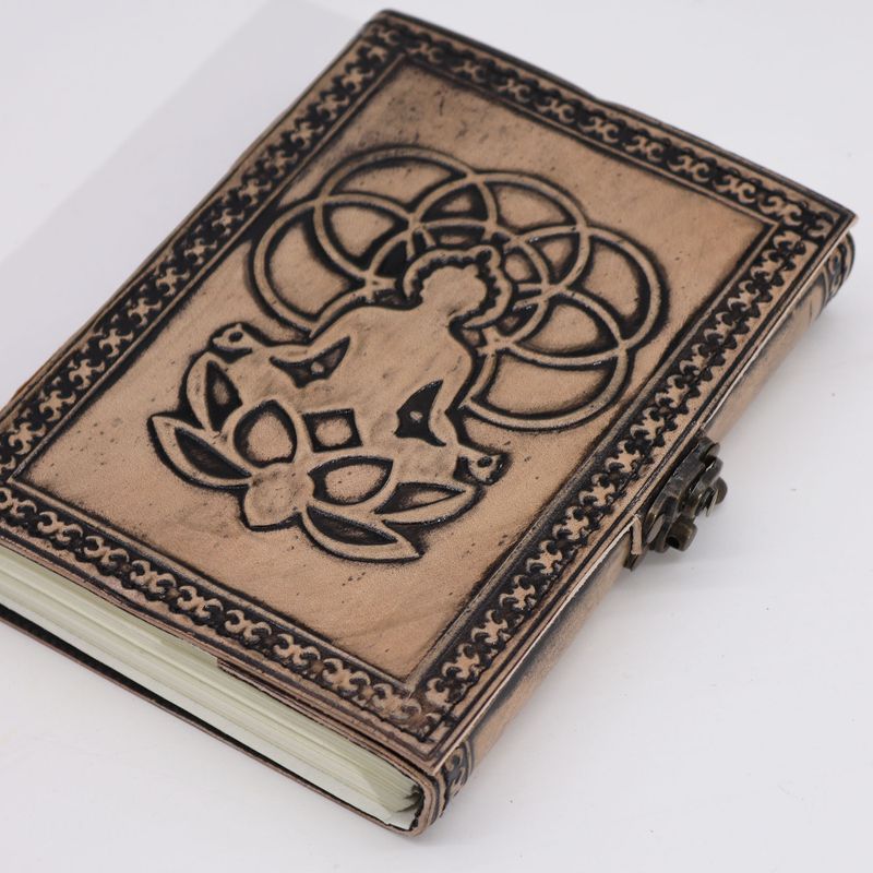 Buddha - Esoterisk Anteckningsbok - Ljusbrun - 200 Sidor - 17.5x12.5x3cm