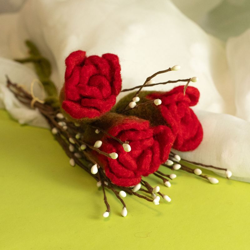 Filtblommor - Röda Rosor