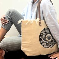 Naturlig Tygväska med Läderhandtag - Mandala