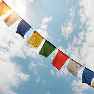 Tibetanska Böne- och Mantraflaggor - AWGifts Sverige - Leverantör av Present- och Aromaterapiartiklar