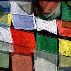 Tibetanska Böne- och Mantraflaggor - AWGifts Sverige - Leverantör av Present- och Aromaterapiartiklar