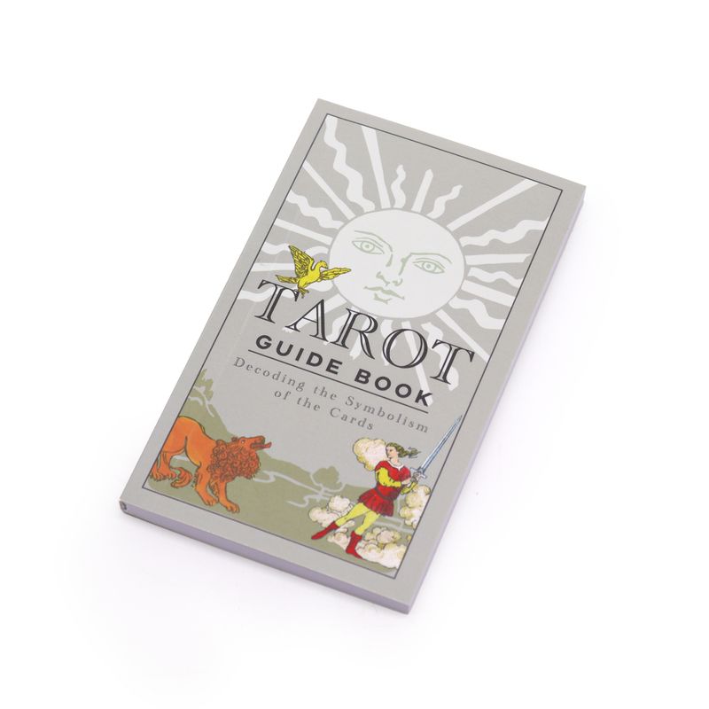 Tarotkort med Guidebok – Traditionella Arkanan