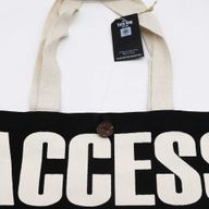 Ikonisk Klassisk Tygkasse - ACCESS ALL AREAS - Svart Naturlig