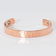 Manliga Armband i Massiv Koppar med Magneter (blandade)